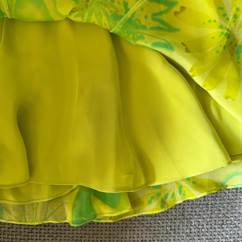 Chartreuse Pistachio Green Floral Skirt 100% Silk 0 90s Minimalist Whimsigoth